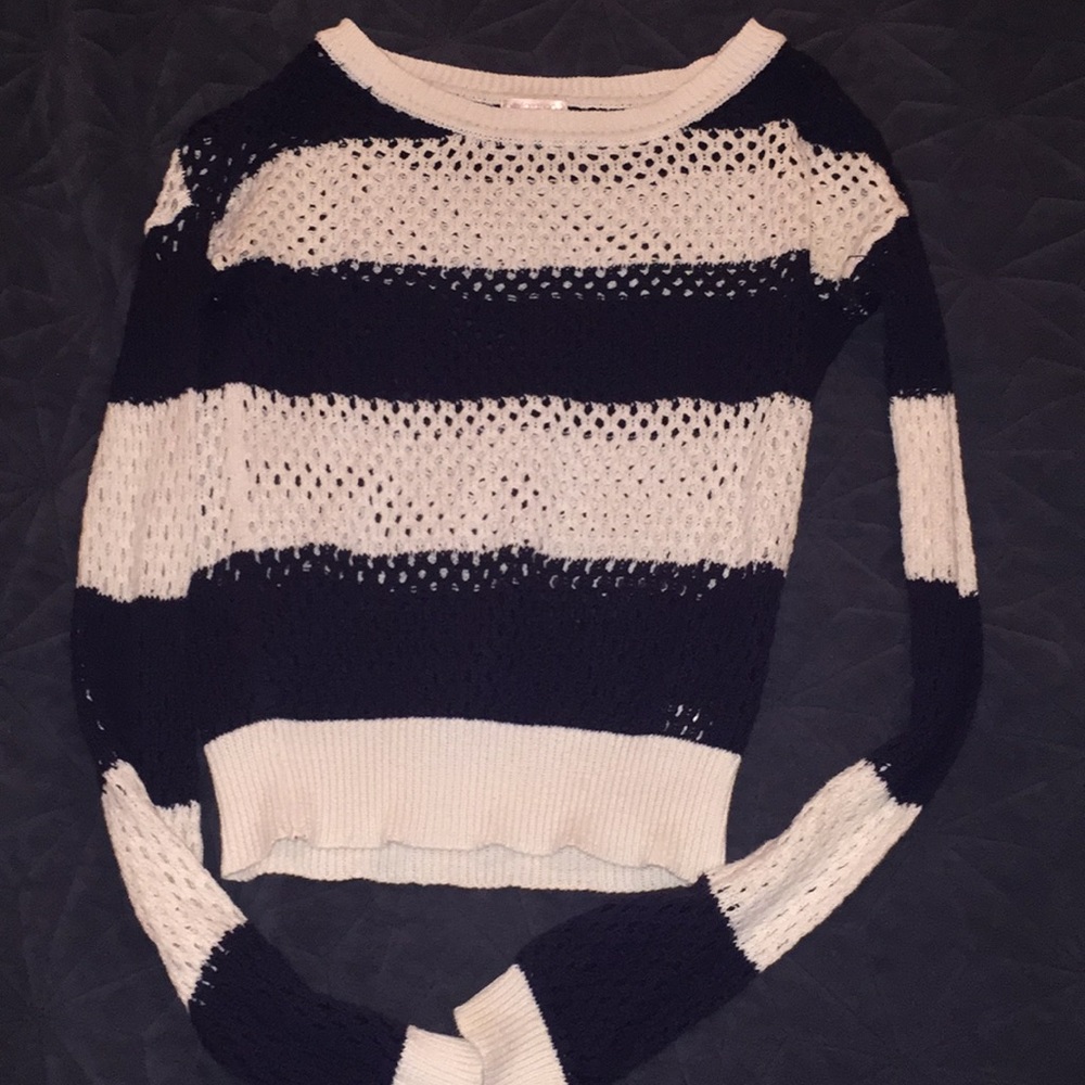 Long Sleeve Knit Crop Top